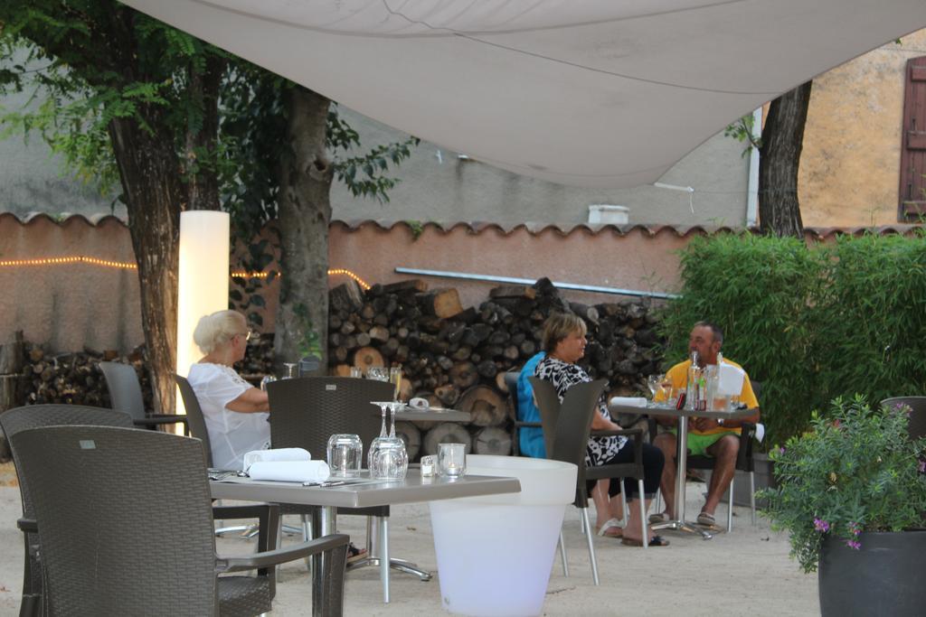 Le Clos Des Acacias Signes Luaran gambar